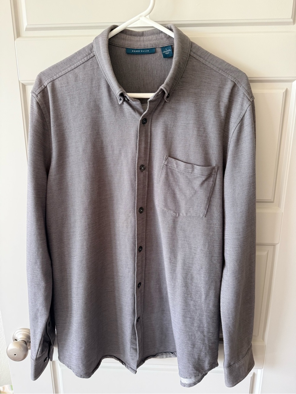 Perry Ellis Men’s Long-Sleeve Button-Down Shirt - Light Gray